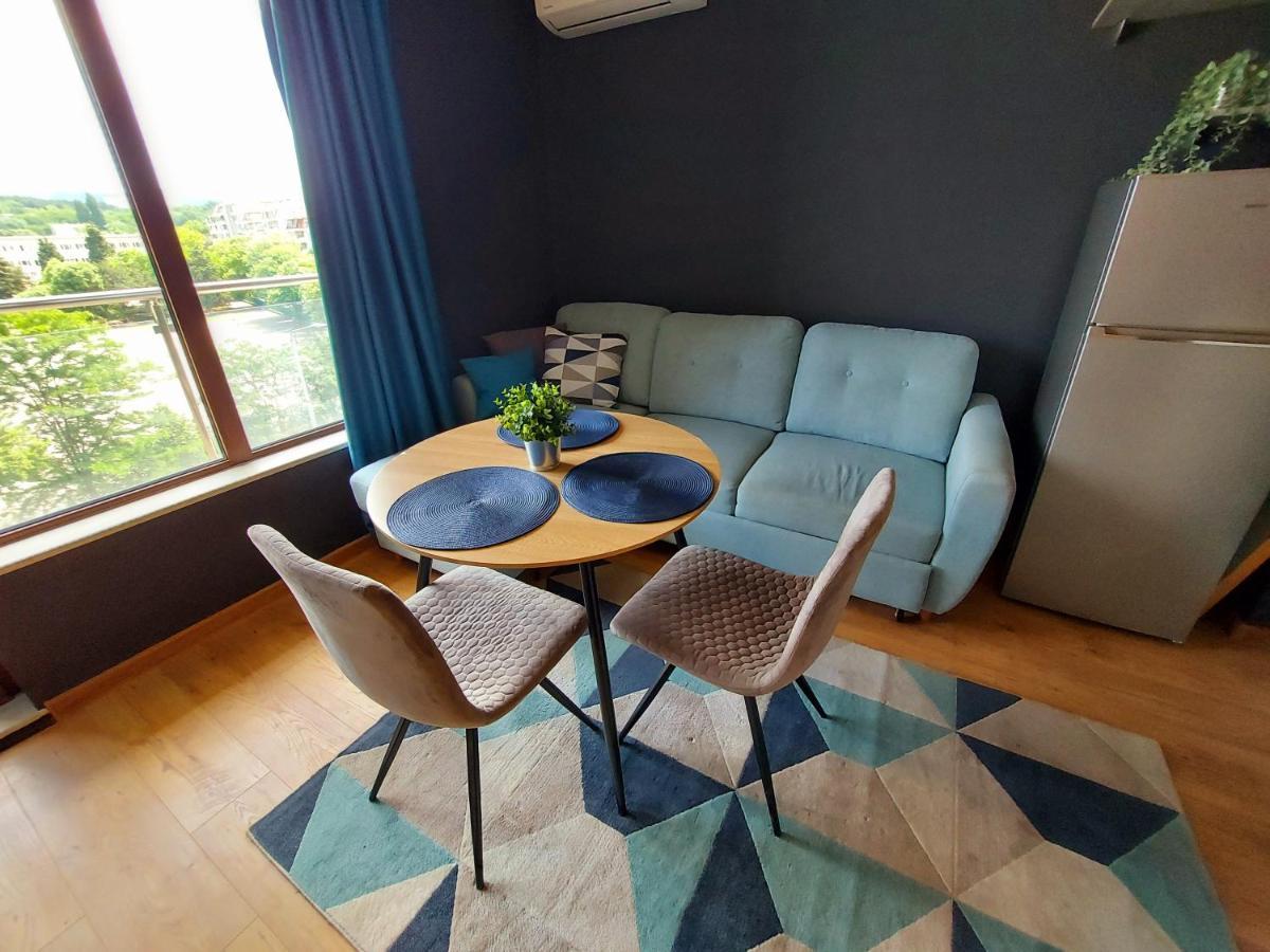 Grey Apartment Varna Exterior photo