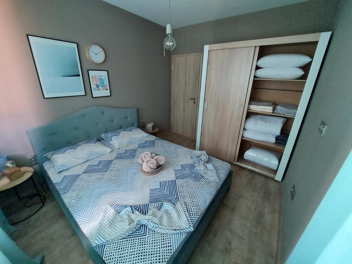 Grey Apartment Varna Exterior photo